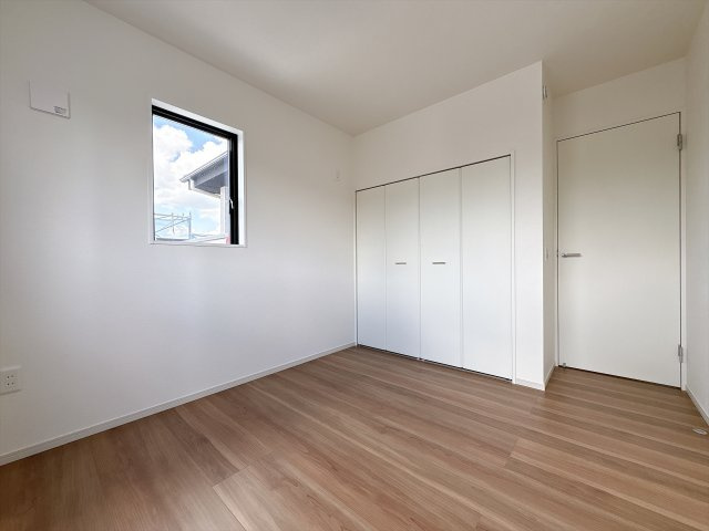 柏市大室　全18区画の洋室