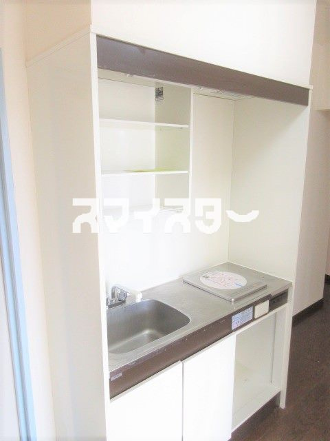 サクラメント南平のキッチン