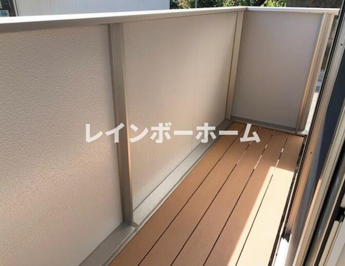 フローラのバルコニー