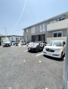 フローラの駐車場