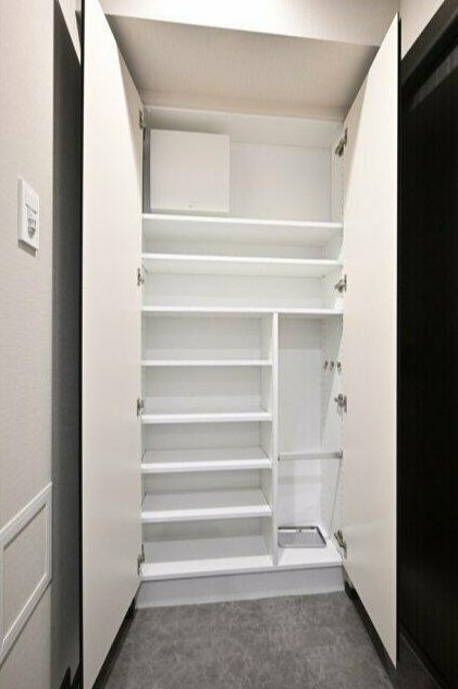 ＧＲＡＮＳＩＴＥ　ＮＡＫＡＭＥＧＵＲＯの収納