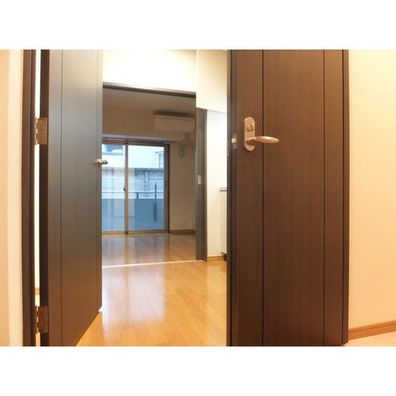 クオーレ西新宿の玄関|シンプルで使いやすい玄関です