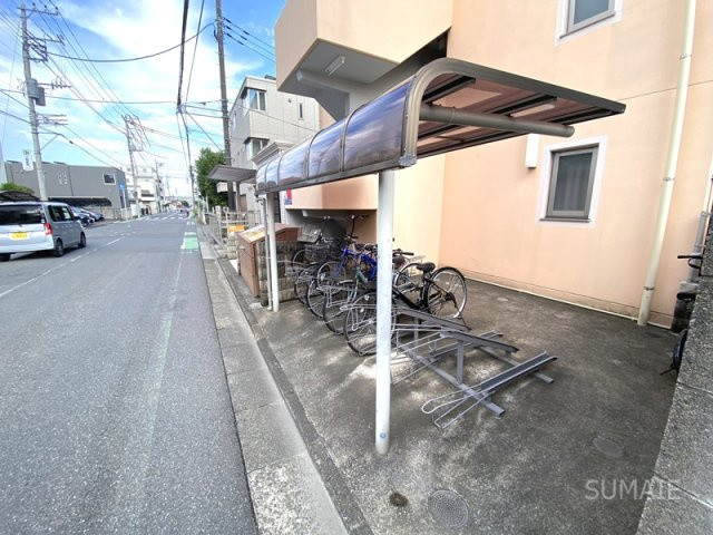 パールメゾン大宮のその他共用部分|屋根付き駐輪スペース☆彡