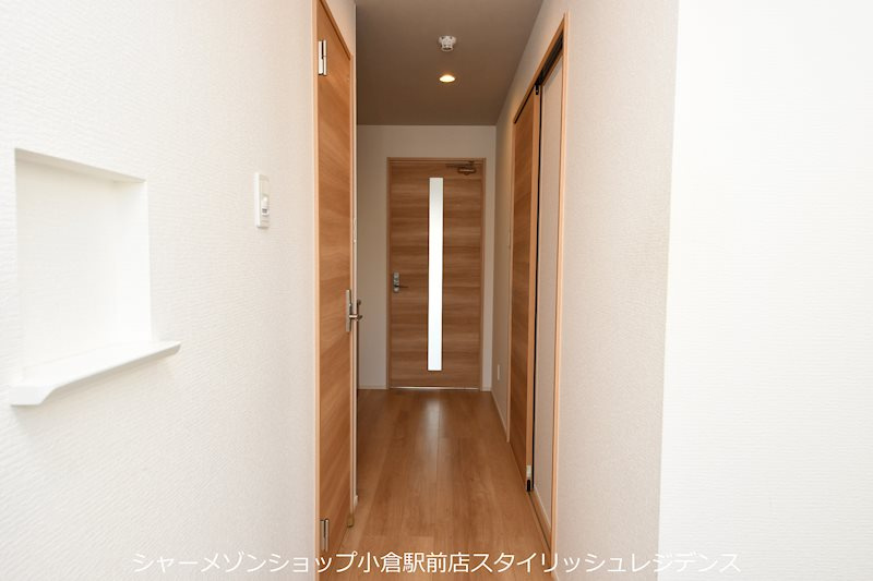 Bergamotto片野駅前の玄関