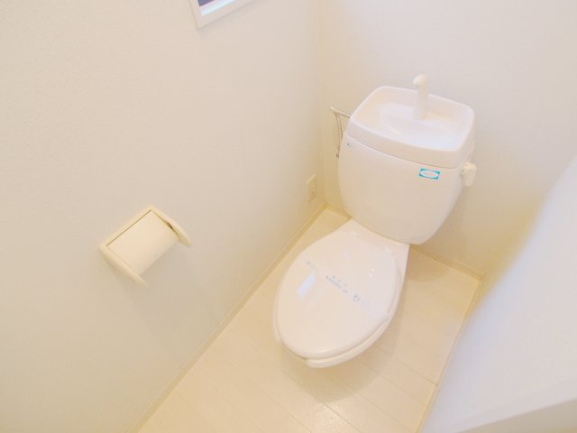 ラルジュ瀬戸　A棟のトイレ