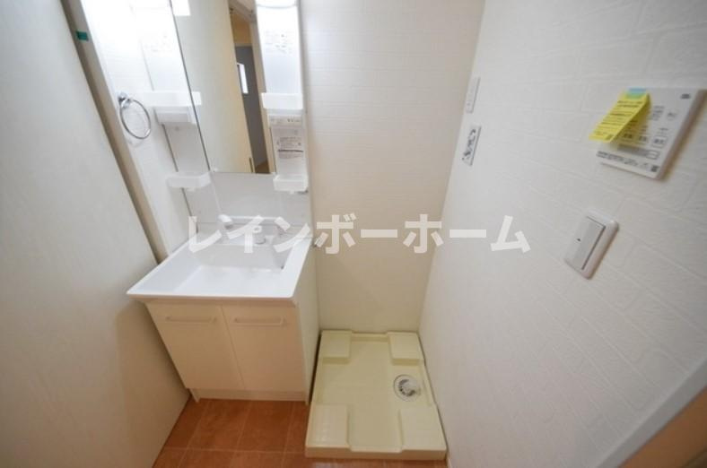 松戸市樋野口のアパートの洗面所|コンパクトで使いやすい洗面所　※別部屋参考写真です