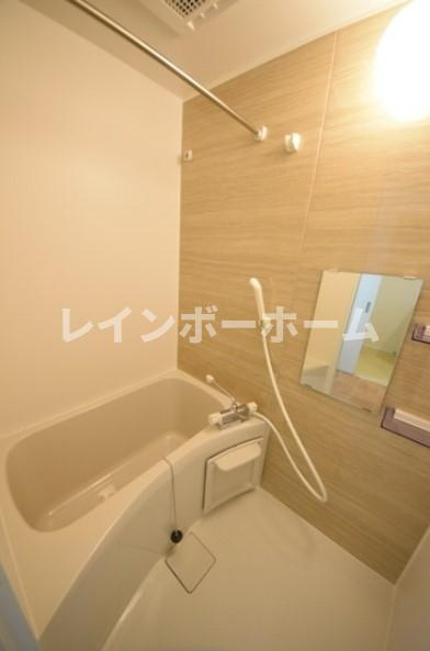 松戸市樋野口のアパートの浴室|コンパクトで使いやすいお風呂です　※別部屋参考写真です