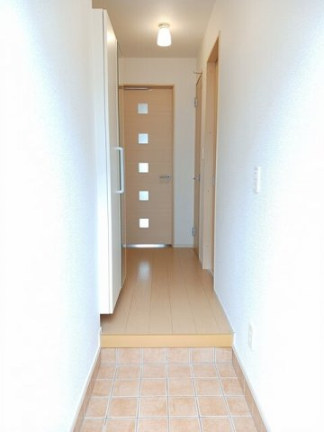 メゾンＳａｋａｋｉの玄関|玄関です