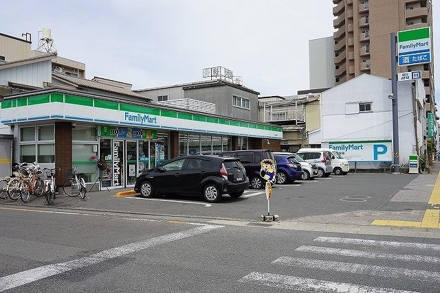 ひなたの周辺|ファミリーマートまで1000m