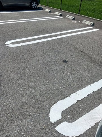 エストレージャの駐車場|カースペースがあります