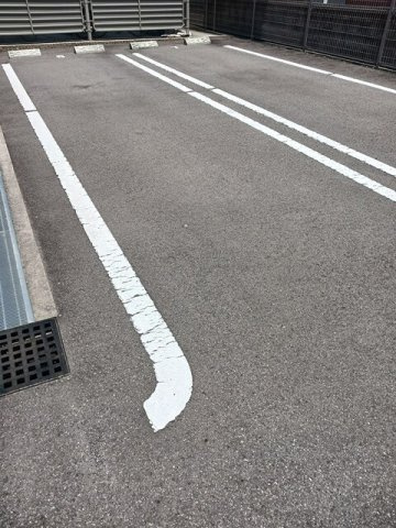ルタン宮津　Ａの駐車場|車をお持ちの方に嬉しい駐車場付きの物件です