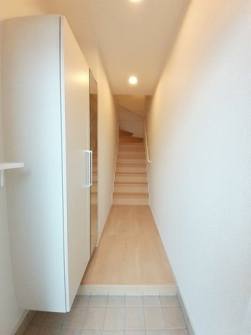 エスポワール・藍の玄関|シンプルで使いやすい玄関です