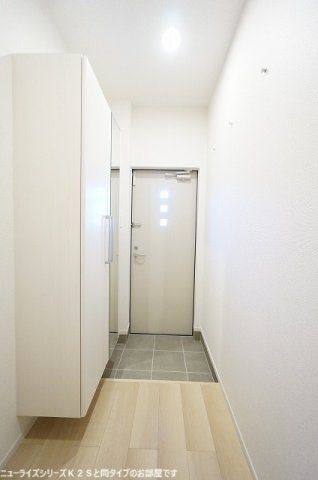 グランシャリオ１の玄関|ゆったりとした玄関です