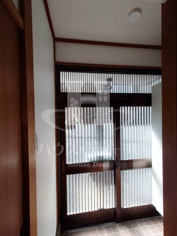 【玄関】 | 鳩ヶ谷戸建て | 落ち着いた玄関です