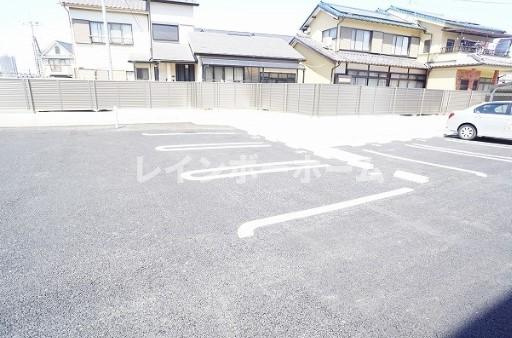 ヴィラ　ポエムの駐車場