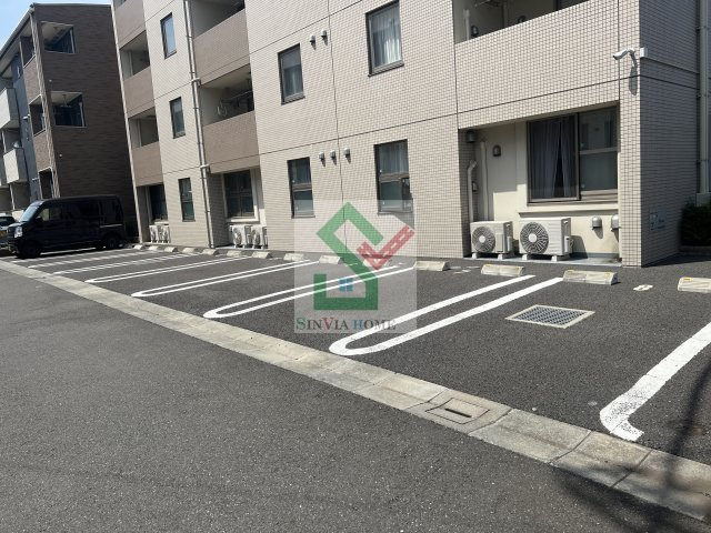 リバープレッソ2の駐車場