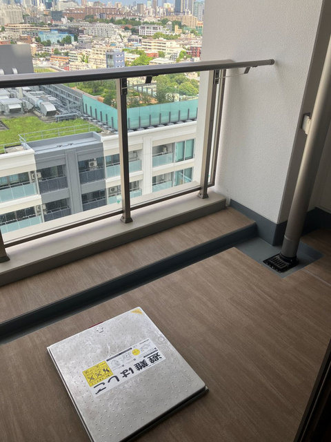 ＳＨＩＲＯＫＡＮＥ　Ｔｈｅ　ＳＫＹ　Ｅ棟のバルコニー|※写真は同タイプ住戸です。