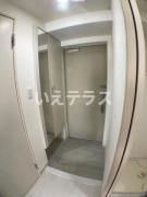 エル・イソベ三宮の玄関