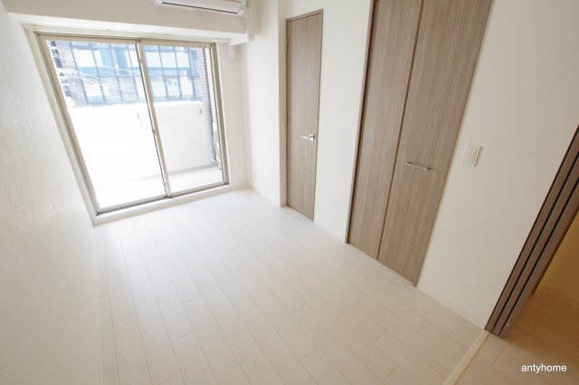 ラフォルム鎗屋町 仲介手数料無料の洋室