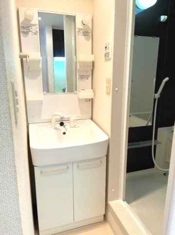 船橋市北本町２丁目のアパートの独立洗面台