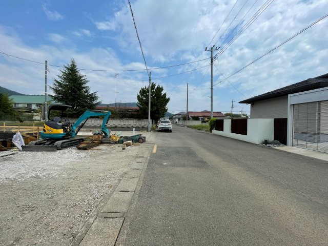 新築戸建・新築建売　足利市本城2丁目　けやき小学校・第二中学校の前面道路含む現地写真
