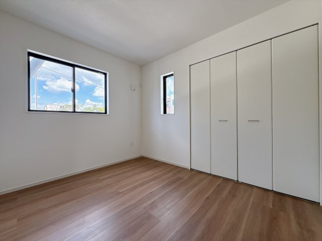 柏市大室　全18区画の洋室