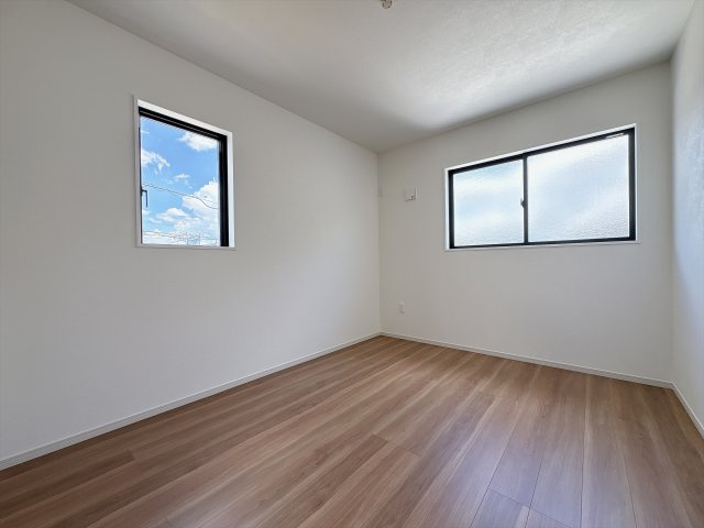 柏市大室　全18区画の洋室