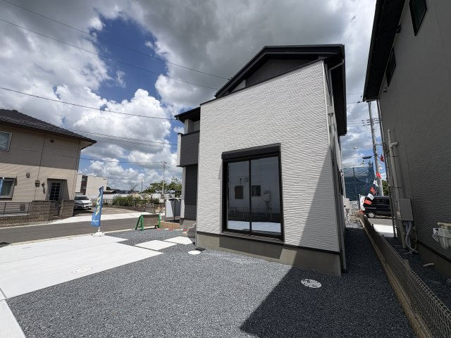 柏市大室　全18区画の外観