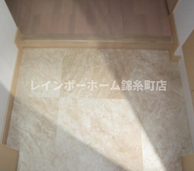 レクレドール豊洲の玄関