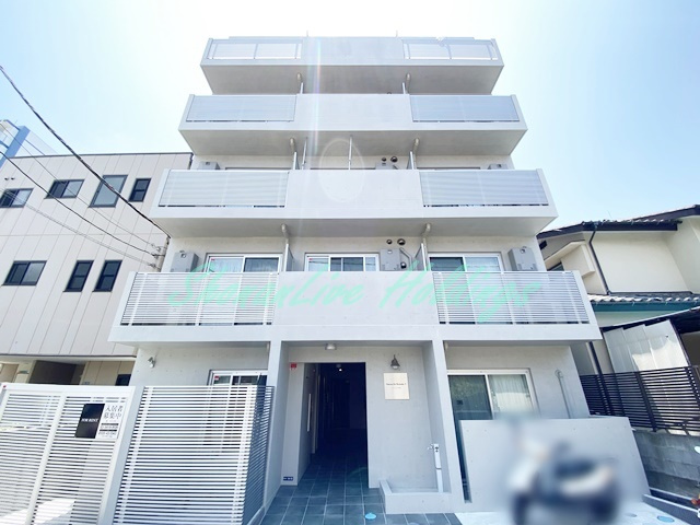 平塚市明石町の賃貸マンションのエントランス