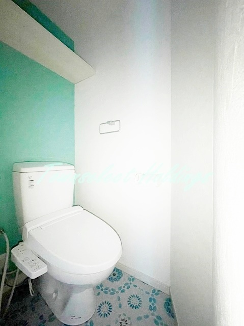 平塚市明石町の賃貸マンションのトイレ|清潔感のあるトイレです