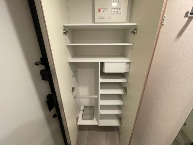 コンフォリア・リヴ本町WEST　Qの収納