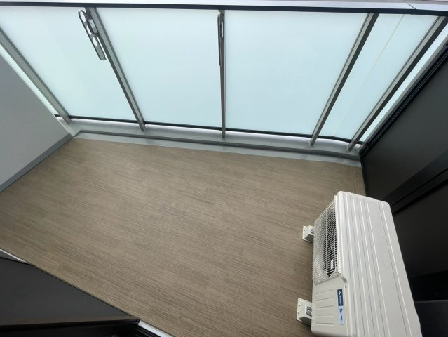 コンフォリア・リヴ本町WEST　Qのバルコニー