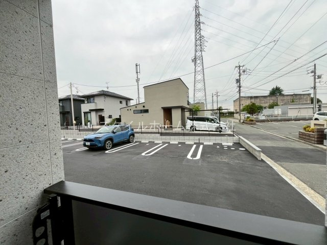 アールズハウスNODAの駐車場