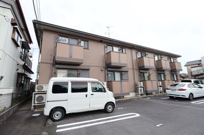 メゾンまるえの外観
