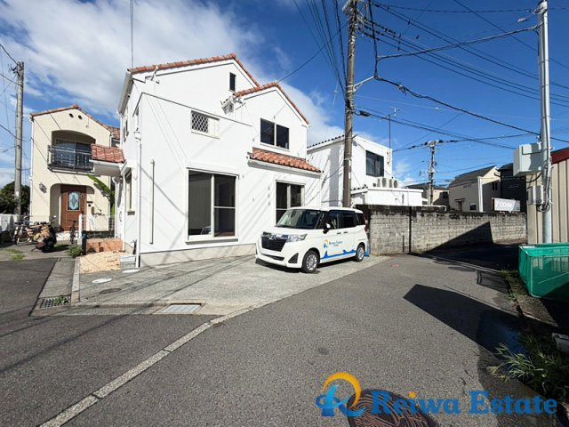 中古戸建　茅ヶ崎市南湖5丁目の前面道路含む現地写真