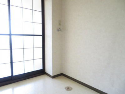 【設備】 | メゾンラフォーレＣ | 洗濯機置き場