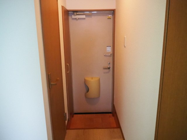 ガーデナーズ那珂川Ⅱの玄関|ゆったりとした玄関です
