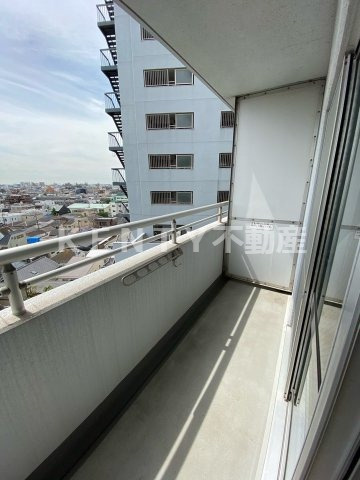 【バルコニー】 | パインコート梅屋敷 | 陽当たり良好なバルコニーです
