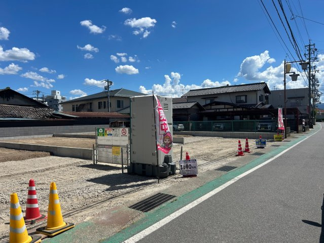 新築戸建　篠ノ井御幣川　全3棟の前面道路含む現地写真