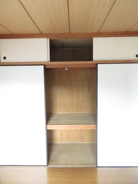 日神パレス青梅の玄関