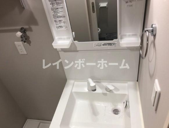 ピースフルパレス江戸川の独立洗面台