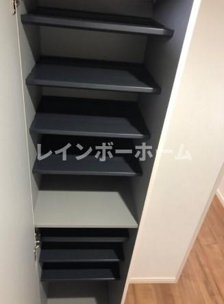 ピースフルパレス江戸川の玄関