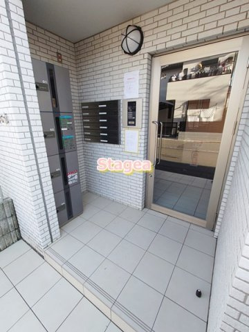 パールメゾン大宮のエントランス