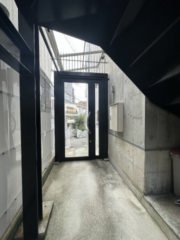 【エントランス】神戸山手アパートメント