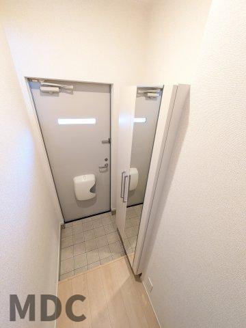 エストレージャの玄関