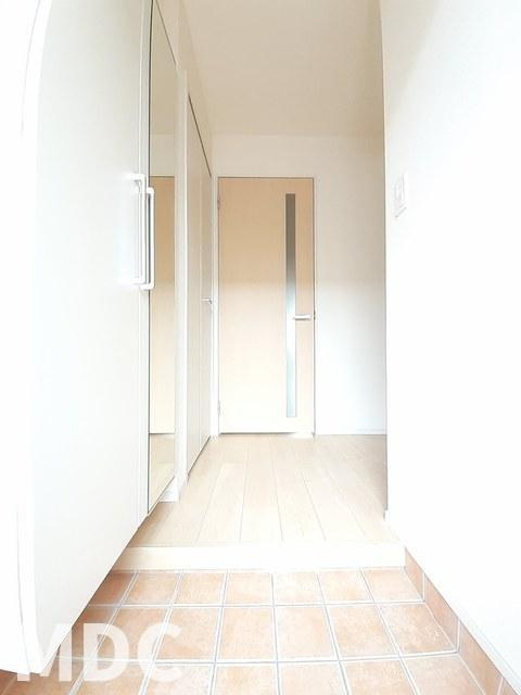 アンドゥトロワⅢeの玄関
