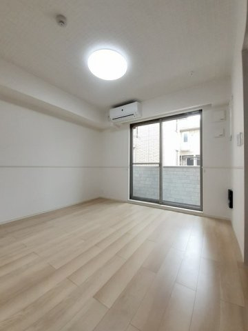 アット横小路の居間・リビング
