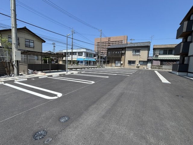 DｰRegalo米松の駐車場