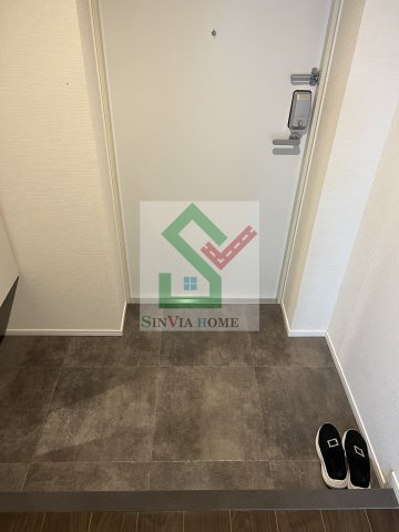 コージーコート大泉学園の玄関